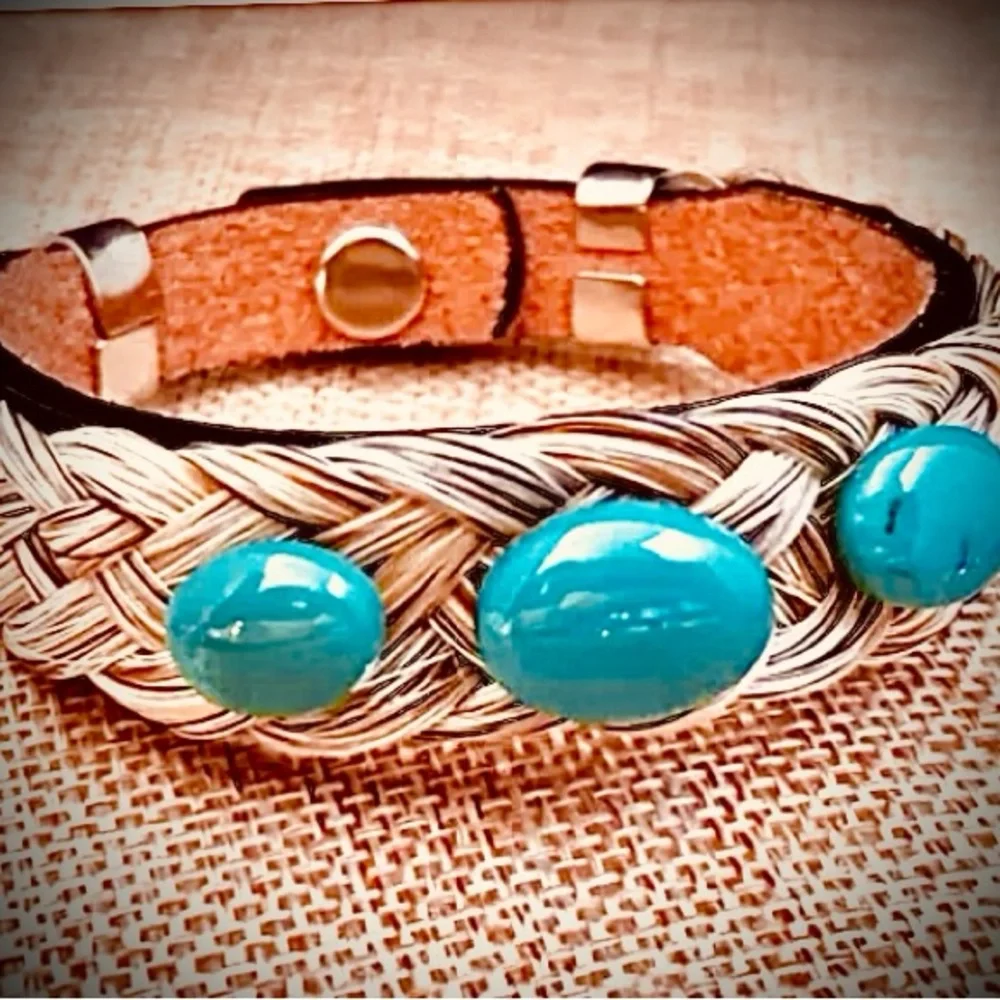 Genuine oval turquoise stones bracelet, braided horse hair on a leather strap - Picture 7 of 10